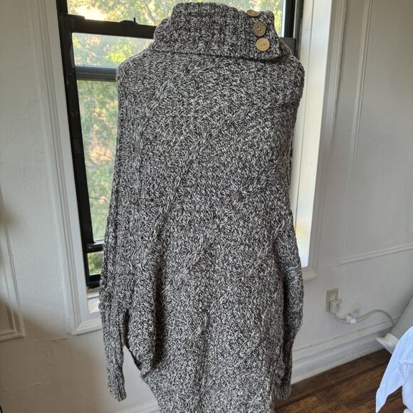 Drapped Knot Top - Picture 1 of 7